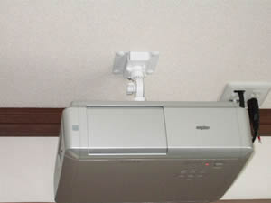 天吊り金具