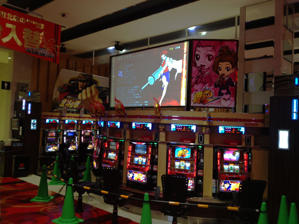パチンコ店舗内の広告として使用しています