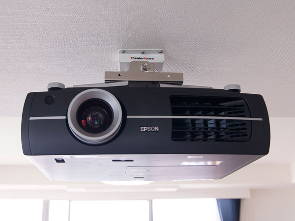 プロジェクターはTW4500