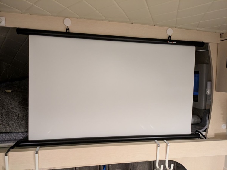 気軽な車中泊での映画鑑賞にはぴったり!