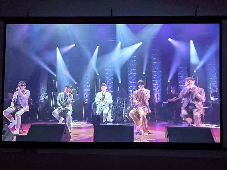 壁投影とは鮮やかさが全然違った！