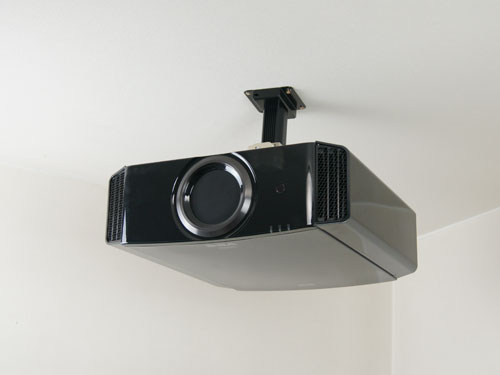 『DLA-X9』『DLA-X7』『DLA-X3』天吊り金具対応
