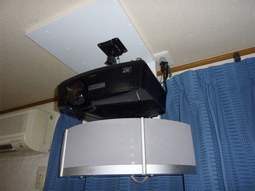 『LVP-HC3800』『LVP-HC1100』など天井吊金具に対応